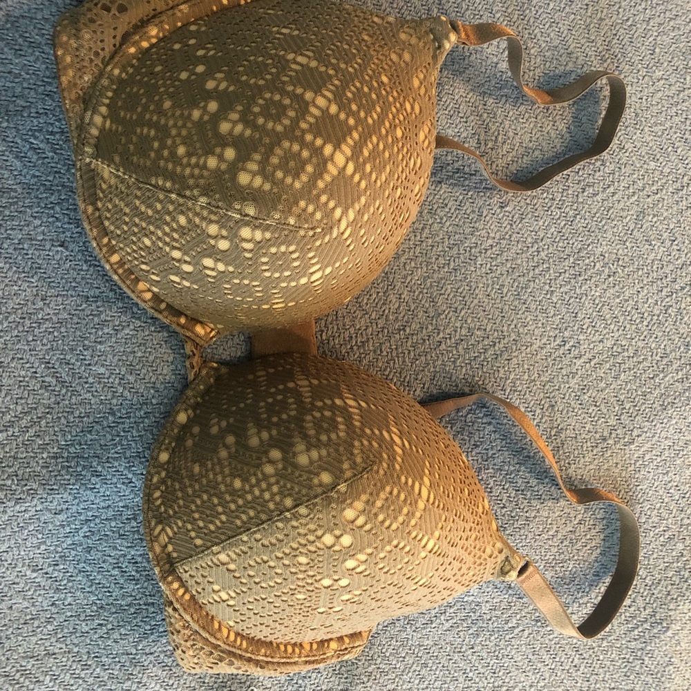 Victoria’s Secret bra